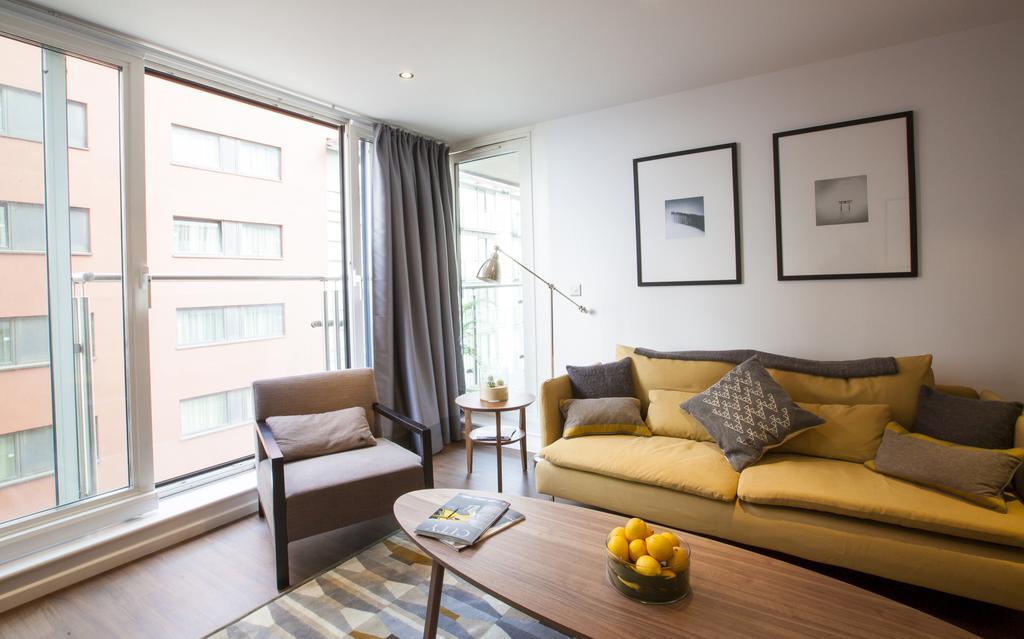 Royal Victoria Docks Apartman London Szoba fotó