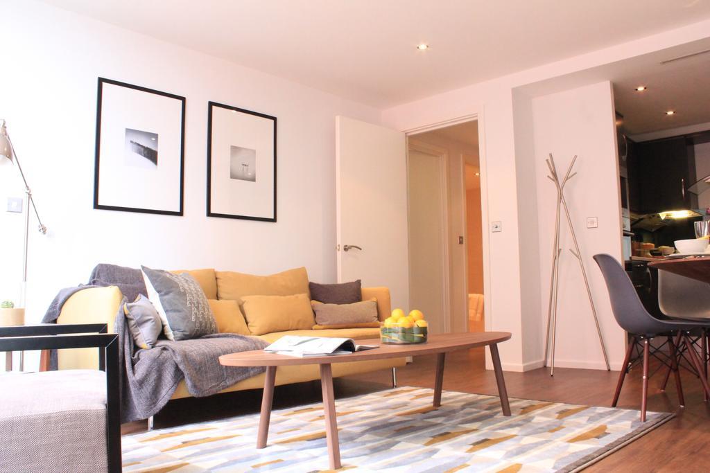 Royal Victoria Docks Apartman London Szoba fotó